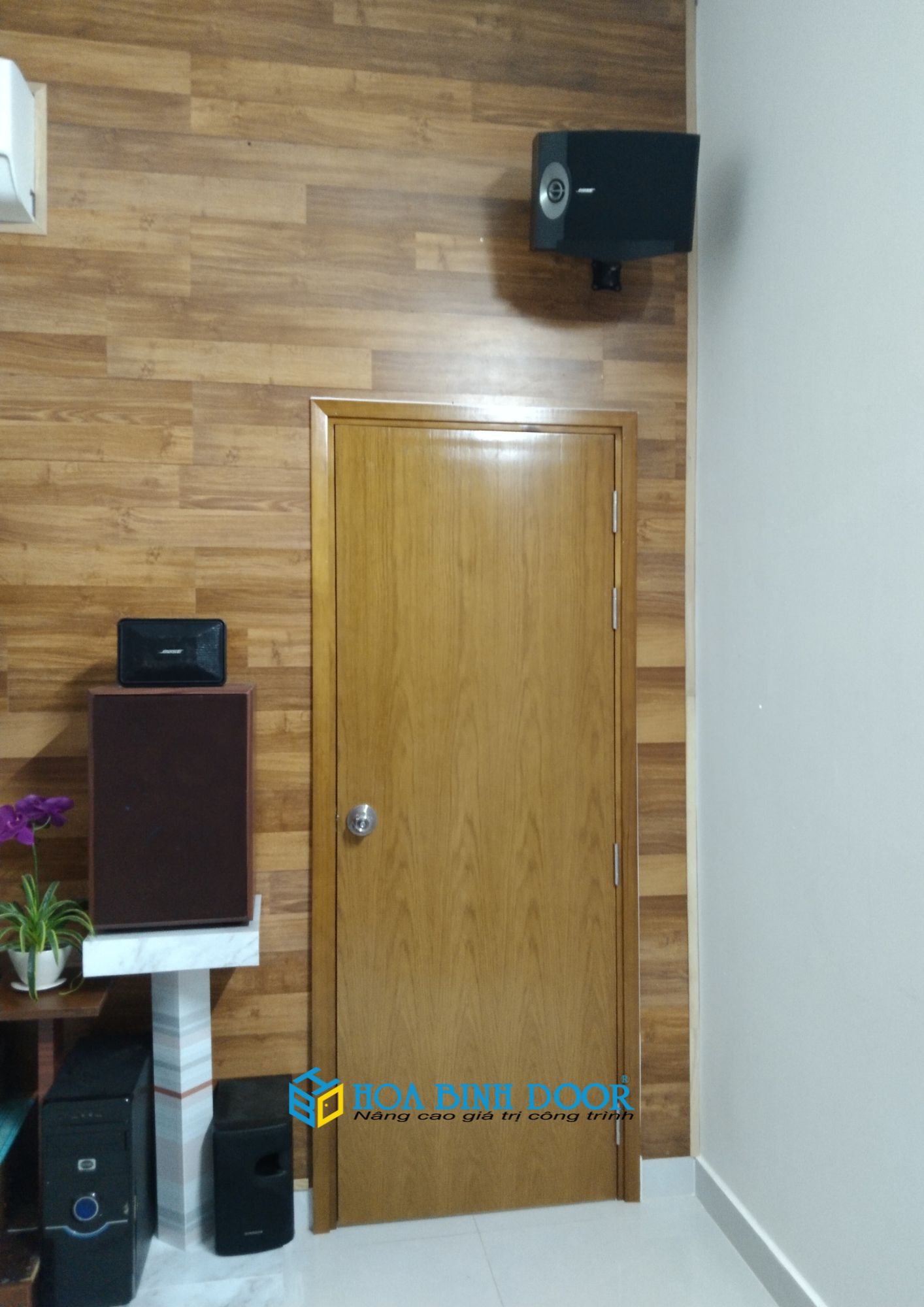 Cửa gỗ công nghiệp cao cấp tại Quận 2 - Cửa gỗ MDF Laminate