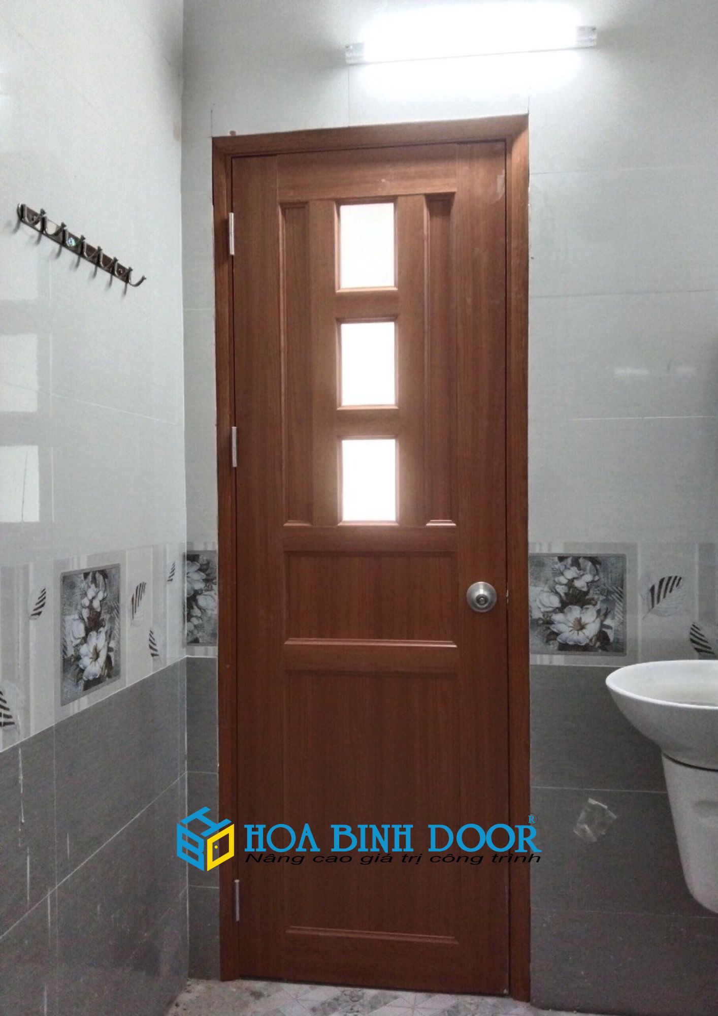 Cửa nhựa nhà vệ sinh giá rẻ tại Quận 1