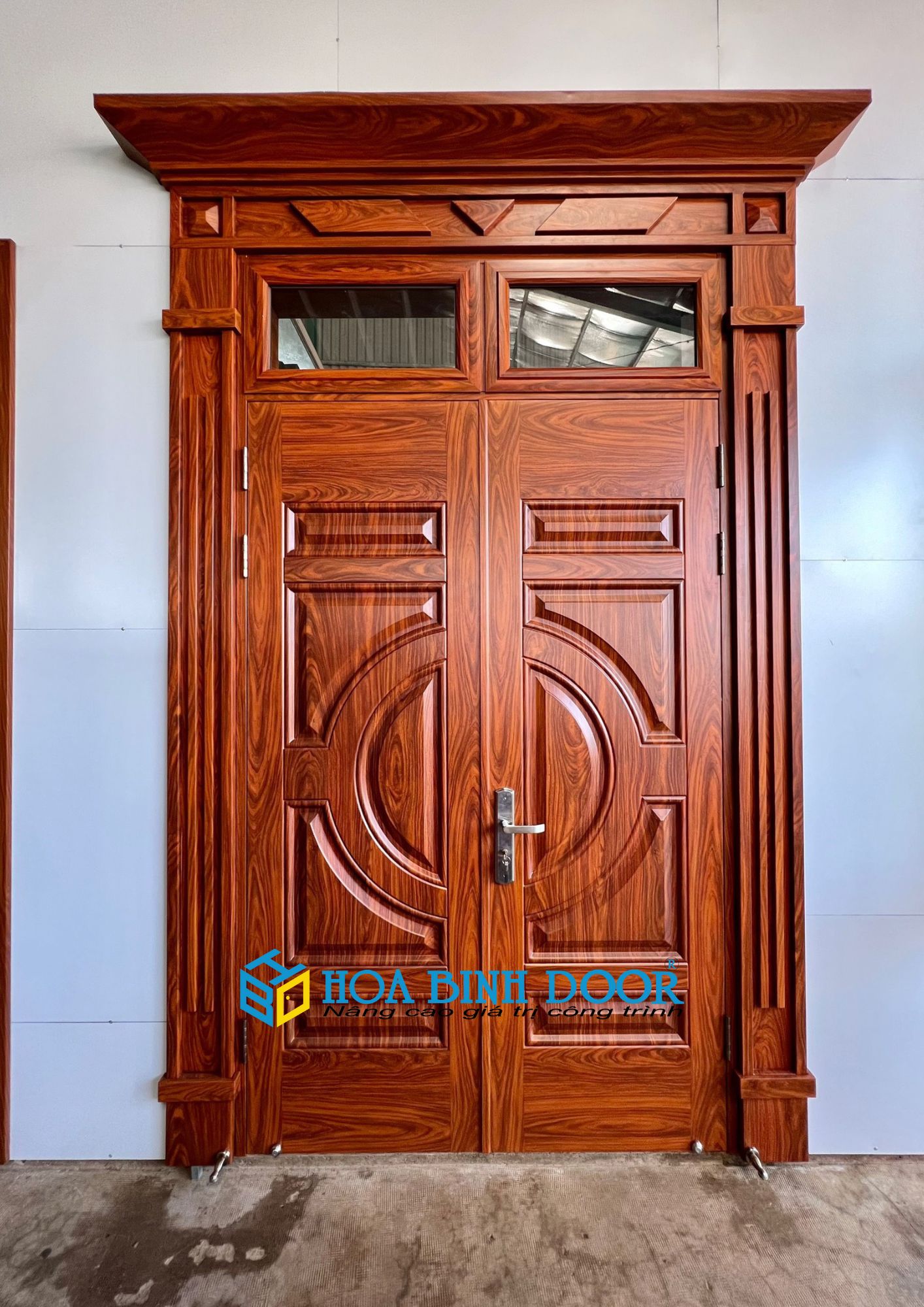 Cửa thép vân gỗ LUXURY mới nhất 2023