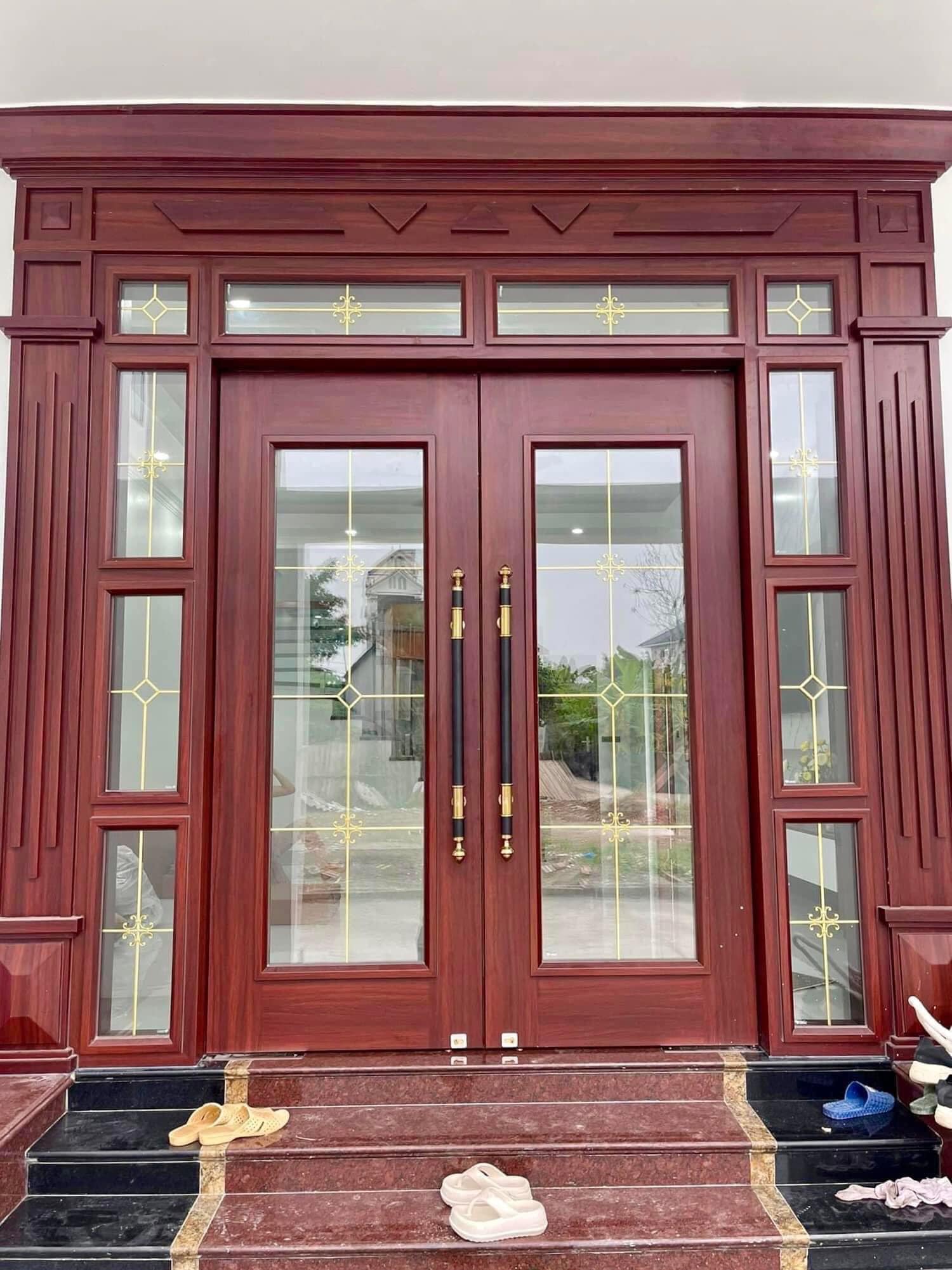 giá cửa thép vân gỗ tại Vũng Tàu - mẫu cửa thủy lực Luxury